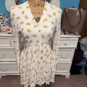 White flowery short dress 👗